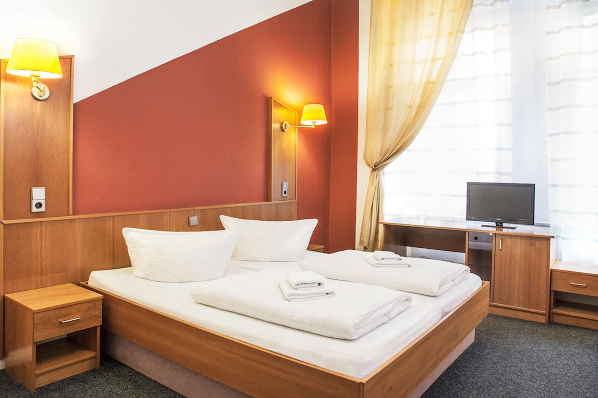 Hotel-Pension Insor Berlino Esterno foto