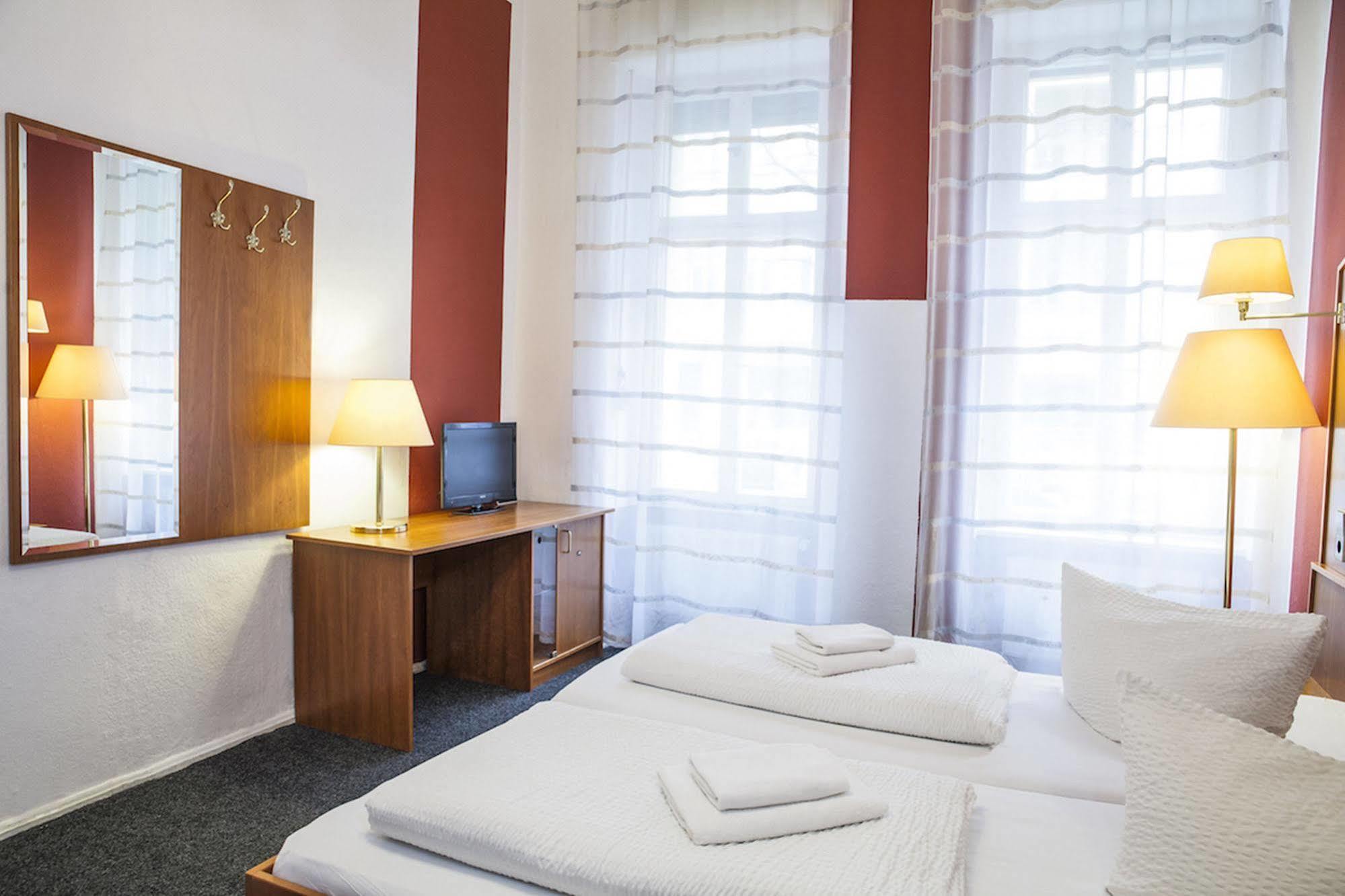 Hotel-Pension Insor Berlino Esterno foto