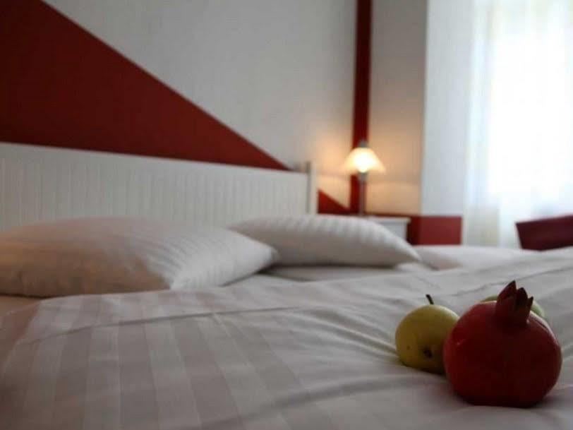 Hotel-Pension Insor Berlino Esterno foto